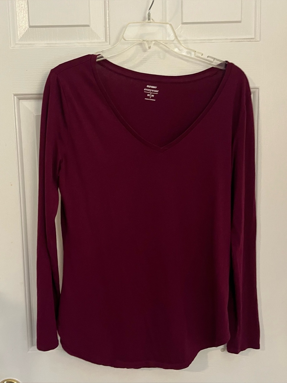 Old Navy Long Sleeve V-Neck Top - Plum